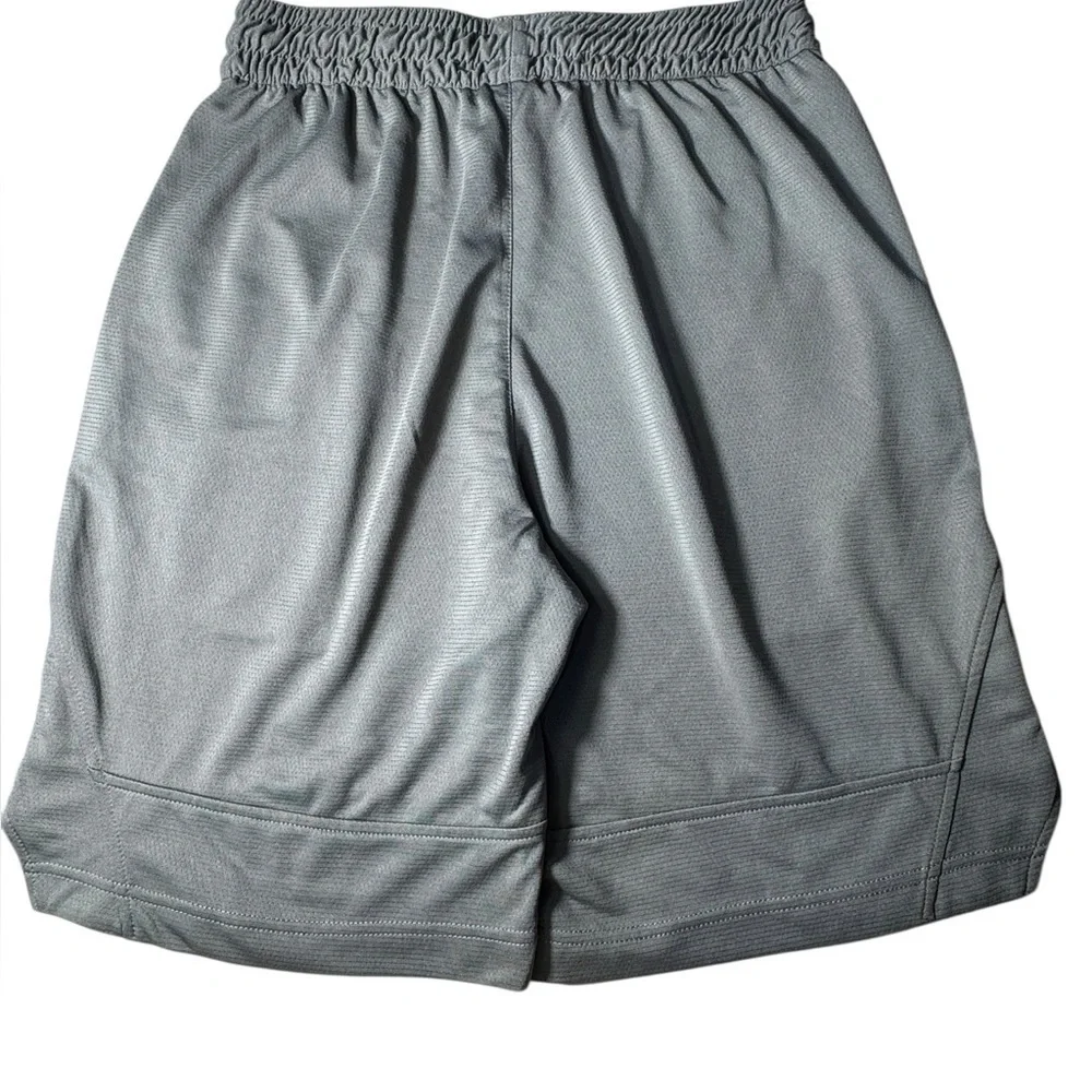 Nike Dri-Fit Performance Sport Shorts grey teen size large
